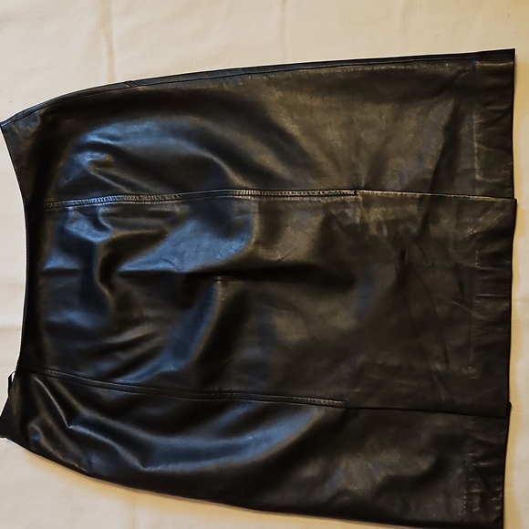Talbots Black Leather Pencil Skirt - Picture 2 of 6